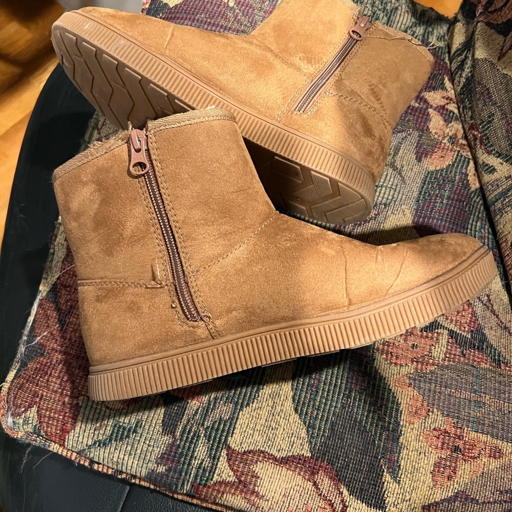 Cat & Jack boots
